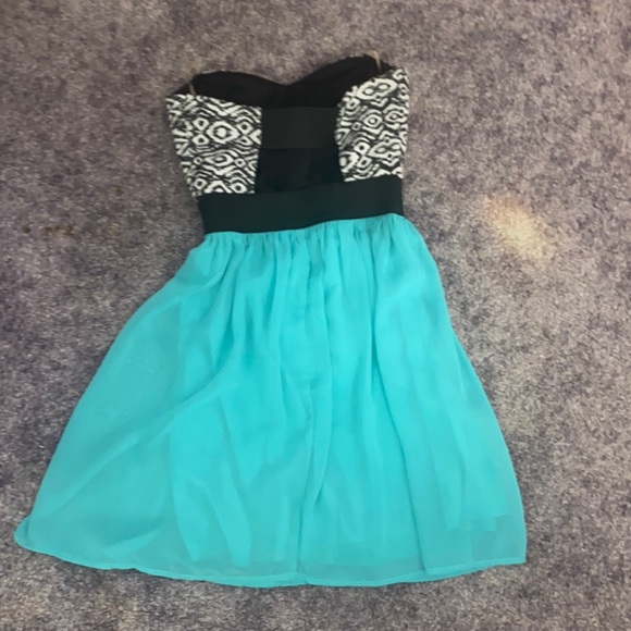 short teal blue strapless dress - Picture 2 of 2
